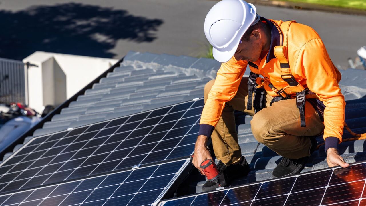 Reliable Solar Batteries for Home Energy Storage